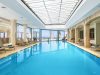 Alexander The Great Beach Hotel binnen zwembad